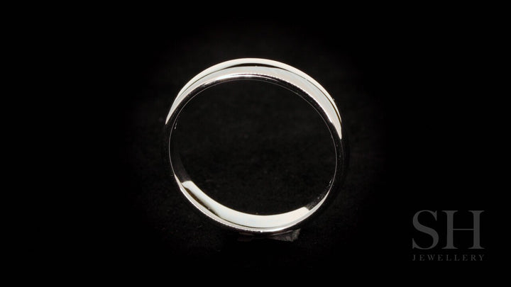 video:8o0oFx2fmRg|video360:true|caption:360 Degree View.