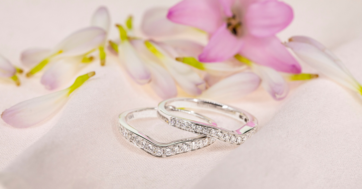 Bending Tradition: The Curved Wedding Rings Trend Explained