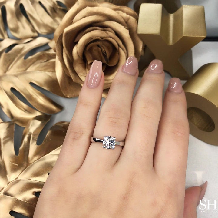 4-Claw solitaire engagement ring with heart shaped prong tips - W0001 (Lab Grown)