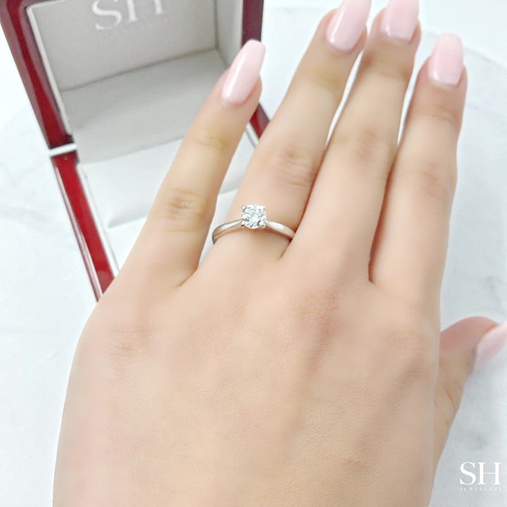 Modern 4-Claw solitaire engagement ring - W0006 (Lab Grown)