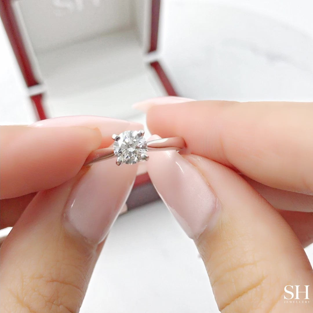 Modern 4-Claw solitaire engagement ring - W0006 (Lab Grown)