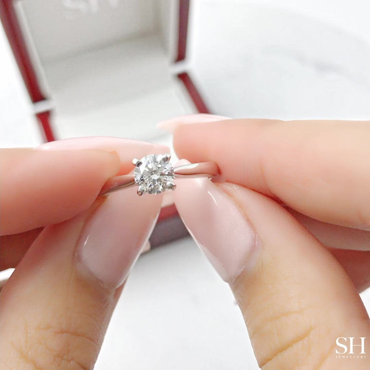 Modern 4-Claw solitaire engagement ring - W0006 (Lab Grown)