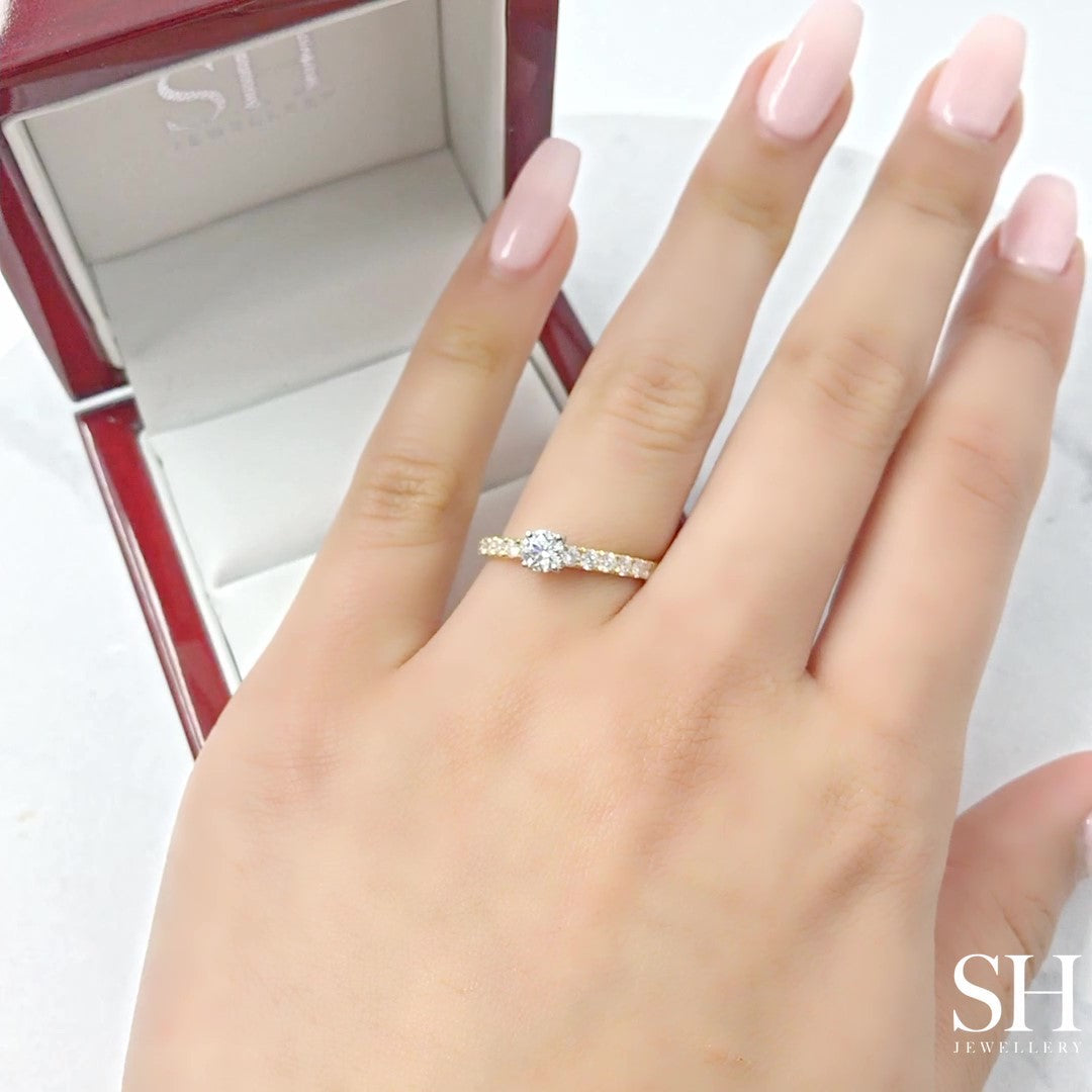 Classic 4-Claw engagement ring with pavé set band - W0015 (Lab Grown)