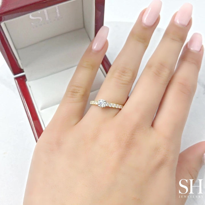Classic 4-Claw engagement ring with pavé set band - W0015 (Lab Grown)