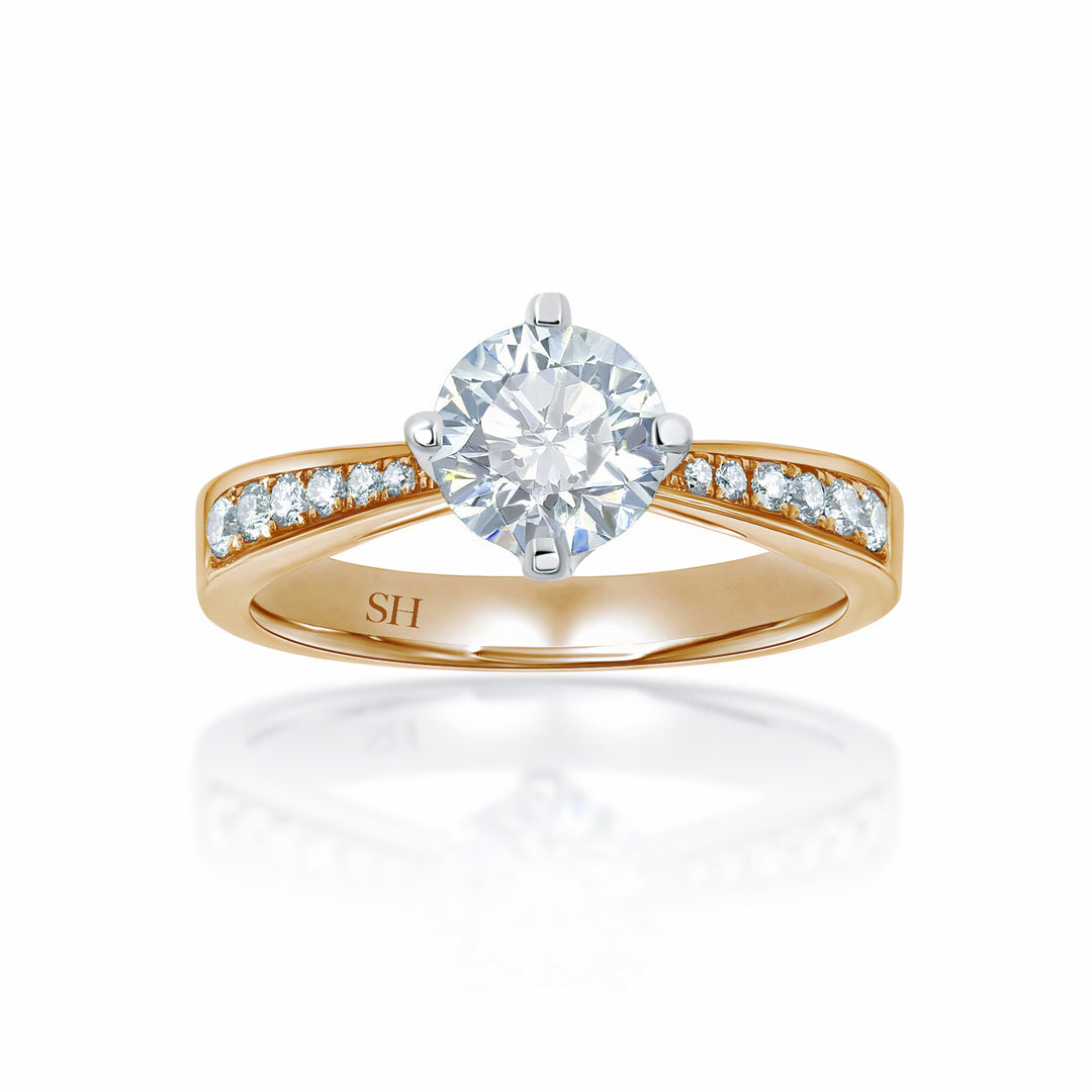 Classic offset 4-Claw setting with tapered band - W0021 (Lab Grown)