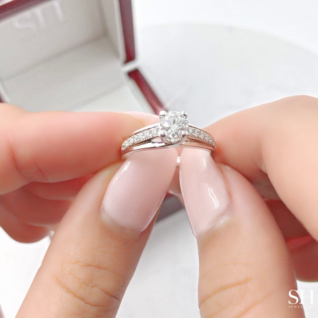 Crossover Prongs and Bridged Grain Set Diamond Band - W0023 (Lab Grown)