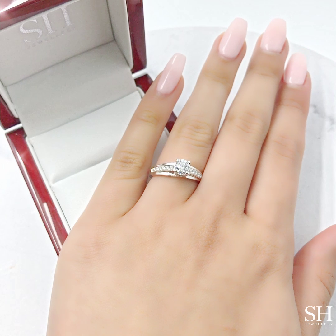 Crossover Prongs and Bridged Grain Set Diamond Band - W0023 (Lab Grown)