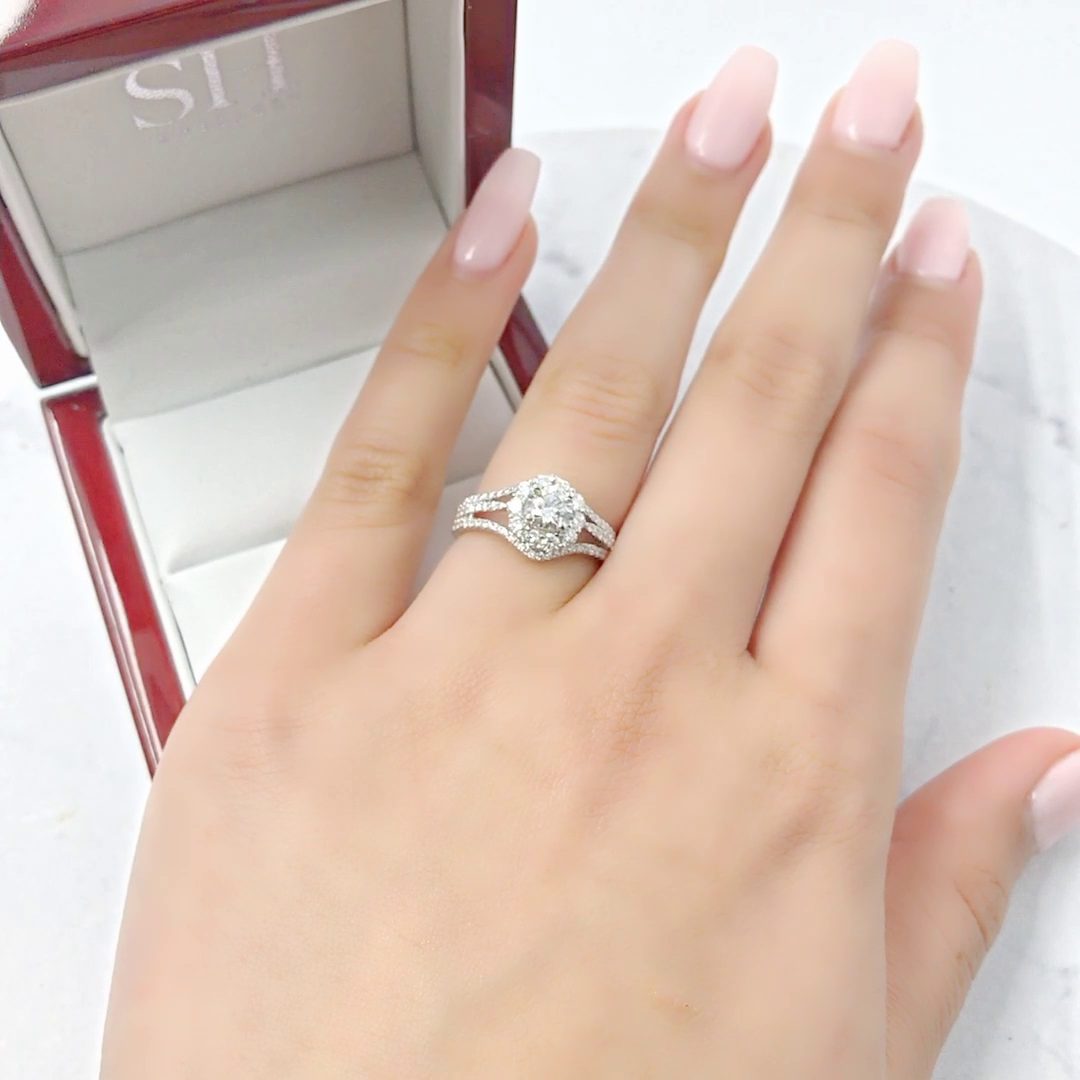 4-Claw halo with unique tri-band - W0062 (Lab Grown)