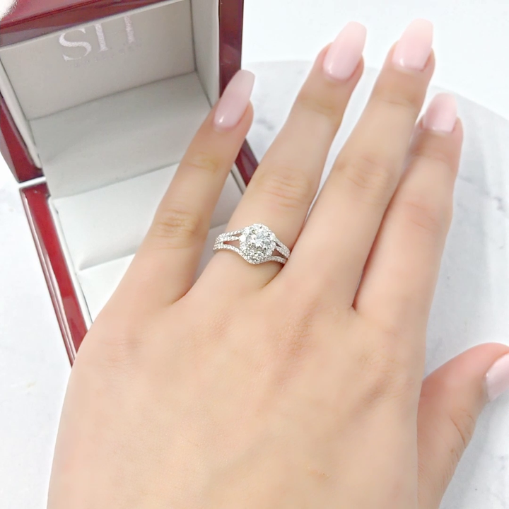 4-Claw halo with unique tri-band - W0062 (Lab Grown)