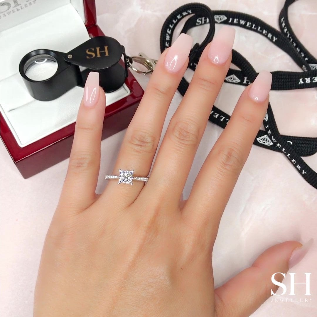 Timeless Princess Cut 4-Claw engagement ring - W0250 (Lab Grown)