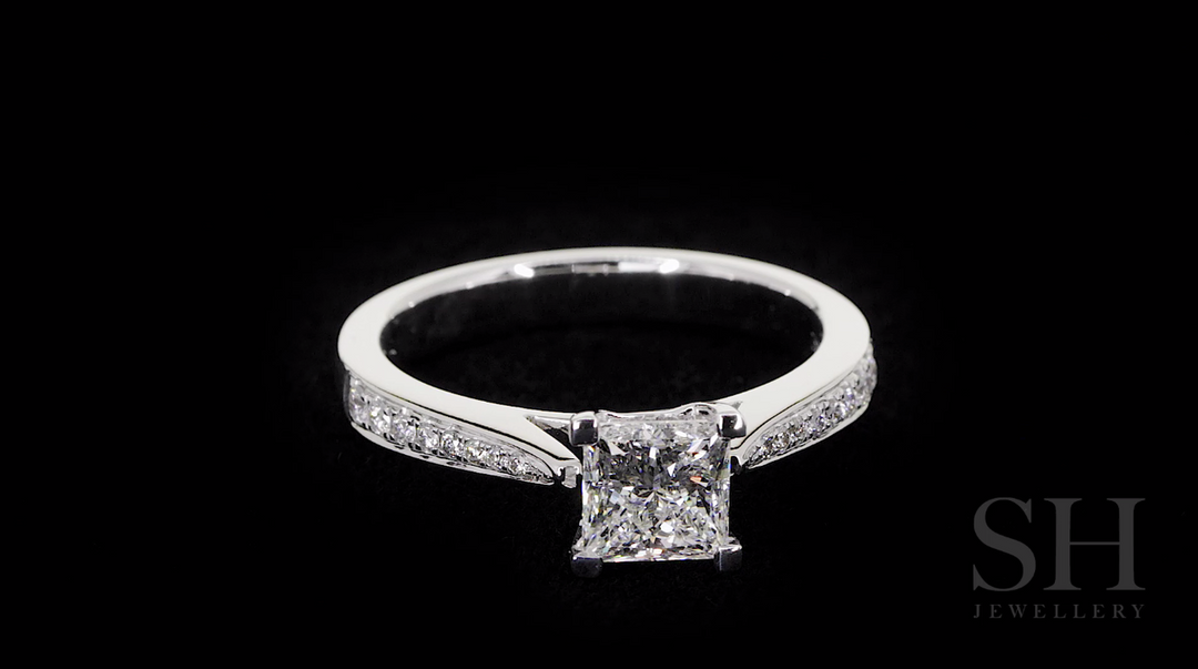 Timeless Princess Cut 4-Claw engagement ring - W0250 (Lab Grown)