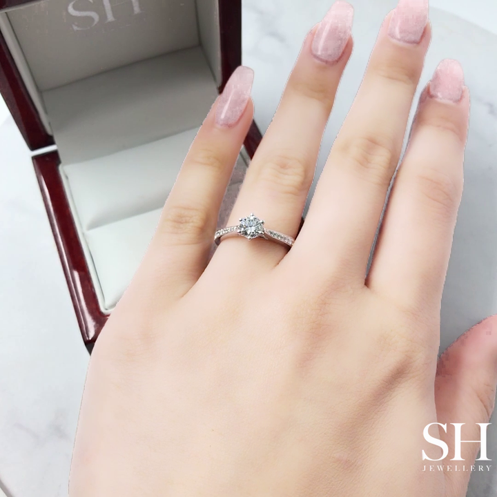 Timeless 6-Claw beauty with tapered band - W0254 (Lab Grown)