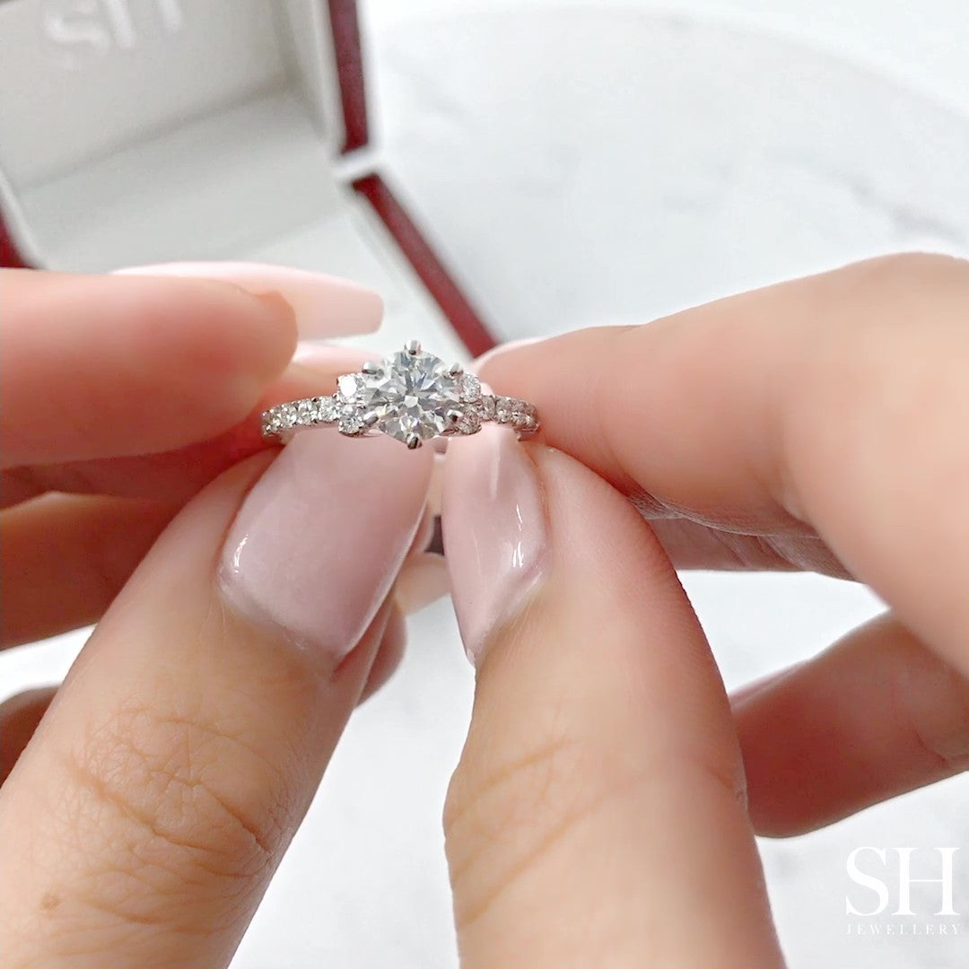 Timeless and elegant engagement ring with twin-stone shoulders - W0258 (Lab Grown)