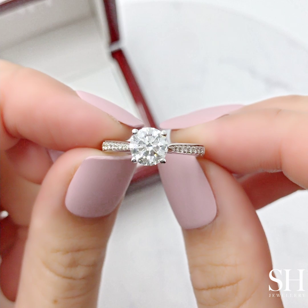 Timeless 4-Claw Beauty with Tapered Band - W0263 (Lab Grown)