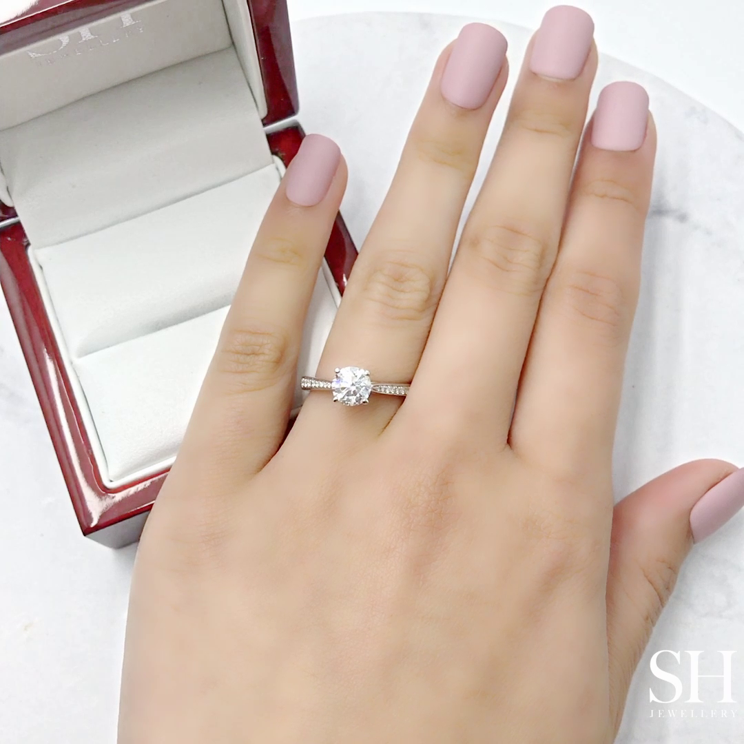 Timeless 4-Claw Beauty with Tapered Band - W0263 (Lab Grown)
