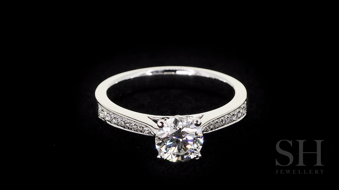 Timeless 4-Claw Beauty with Tapered Band - W0263 (Lab Grown)