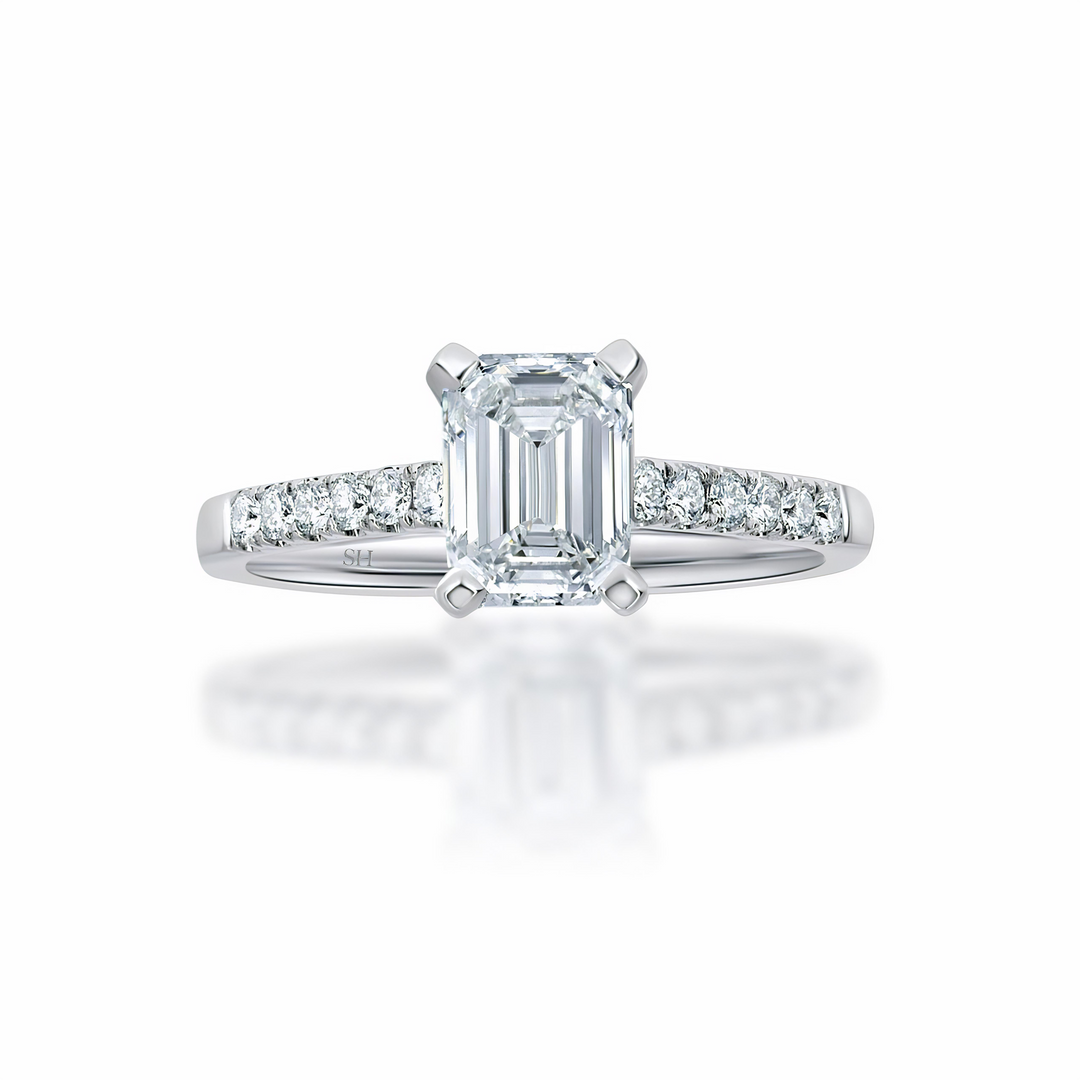 Timeless Emerald Cut 4-Claw Diamond Ring - W0327 (Lab Grown)