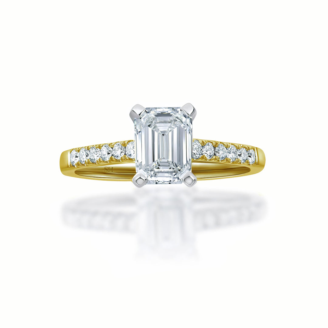 Timeless Emerald Cut 4-Claw Diamond Ring - W0327 (Lab Grown)