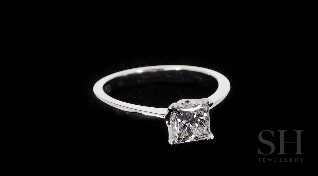 Princess Cut Solitaire in Four Claws - W0334 (Lab Grown)