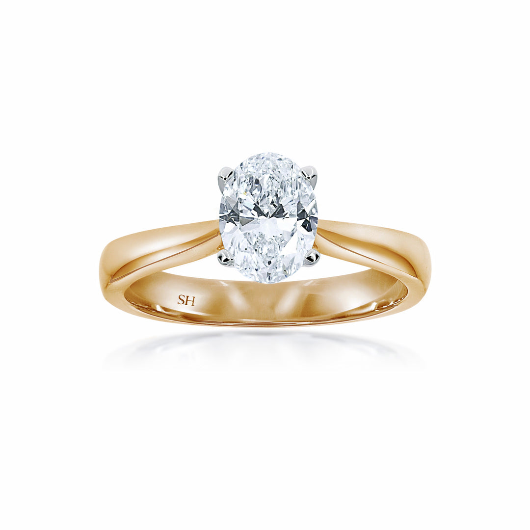Minimalistic 4-Claw Oval Solitaire with Tapered Band - W0408 (Lab Grown)