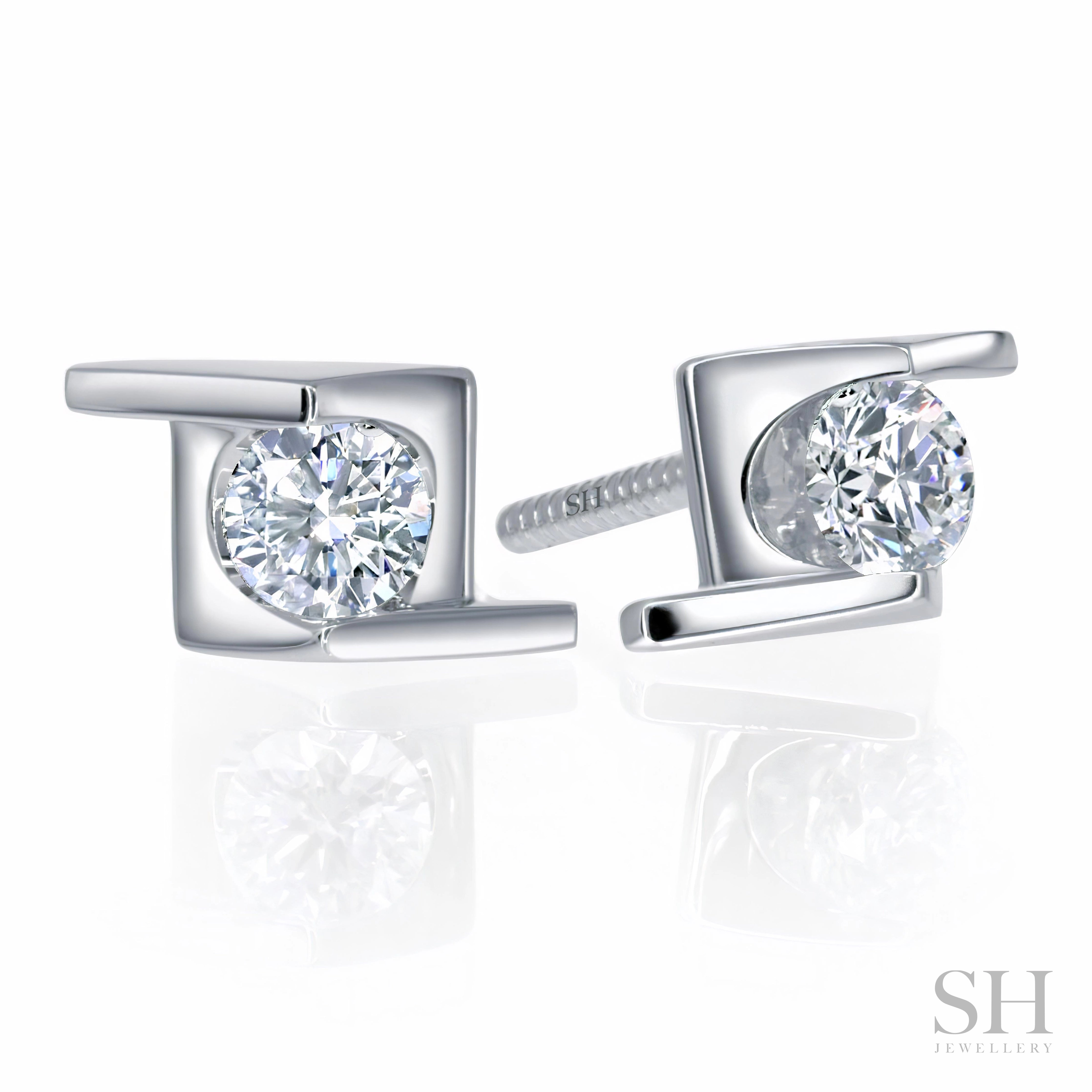 D.Side diamond earrings