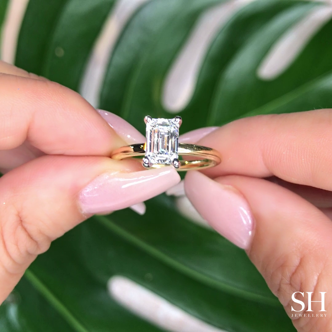 4-Claw Emerald-Cut Engagement Ring with Polished Band - W0799 (Lab Grown)
