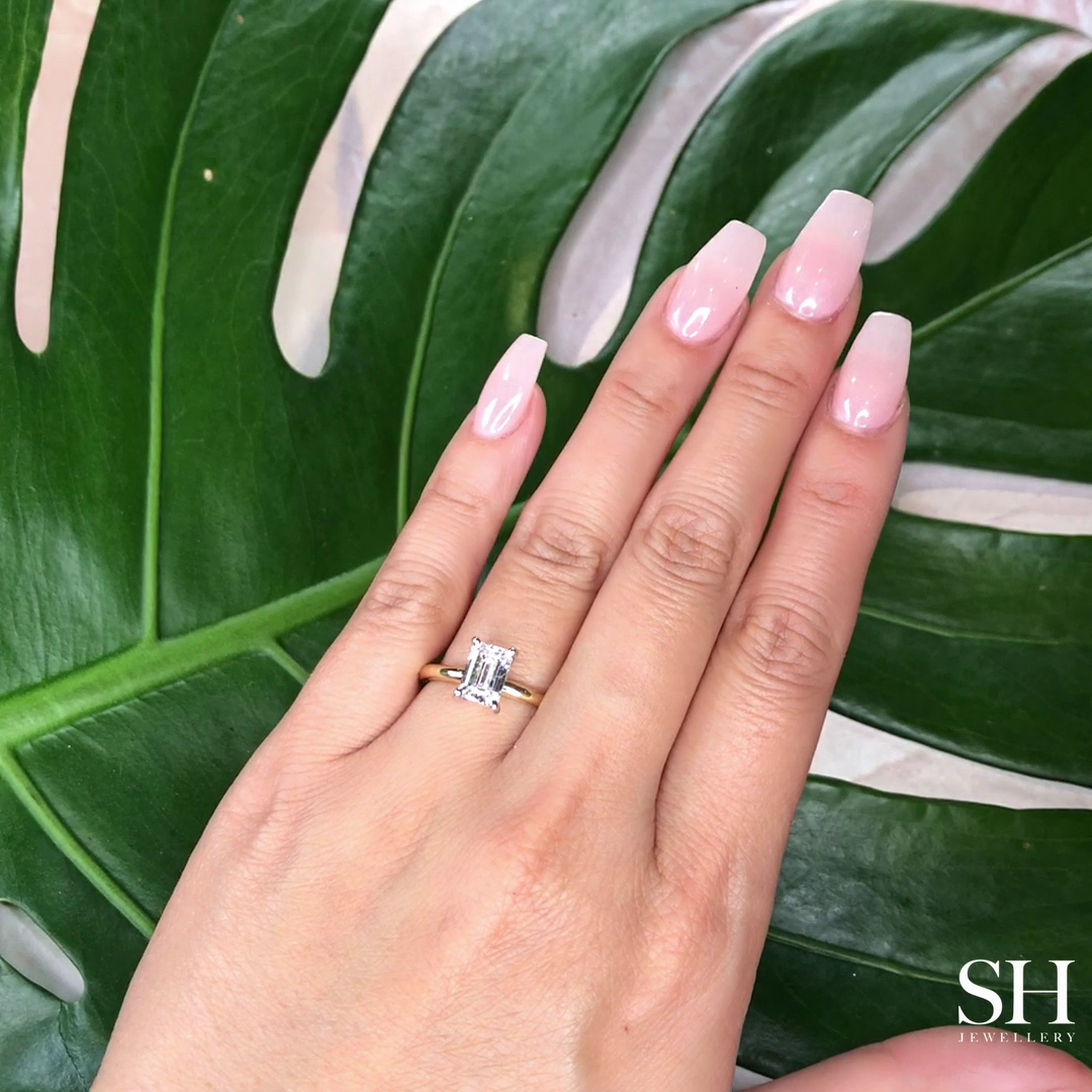 4-Claw Emerald-Cut Engagement Ring with Polished Band - W0799 (Lab Grown)