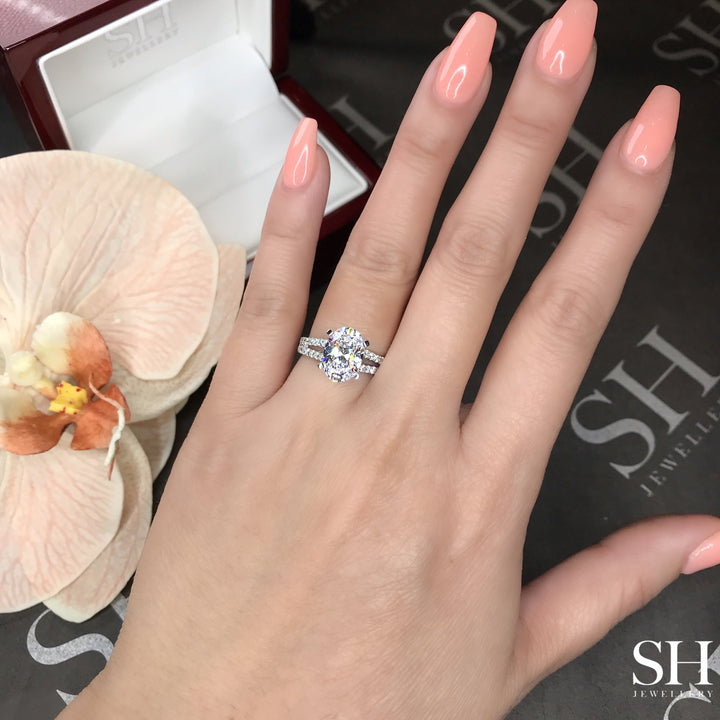 Timeless Oval Engagement Ring with Split Band - W0881 (Lab Grown)