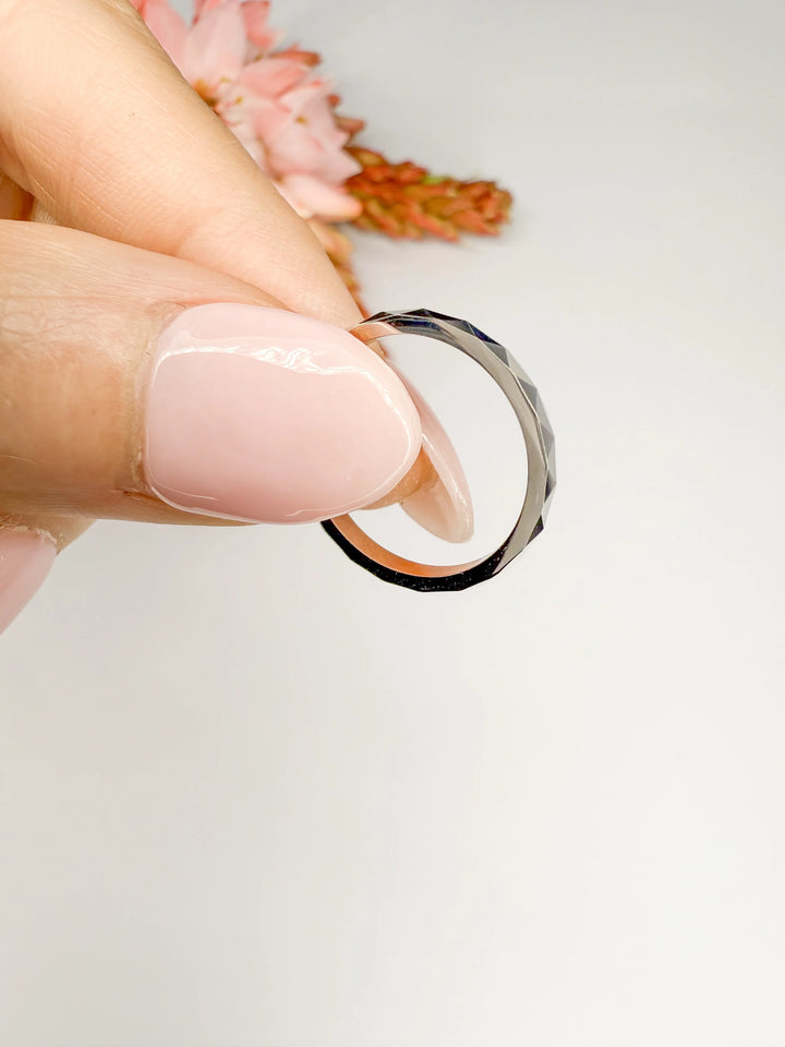 Prism Wedding Ring (2mm) - W1153 — 18kt White Gold (Clearance)
