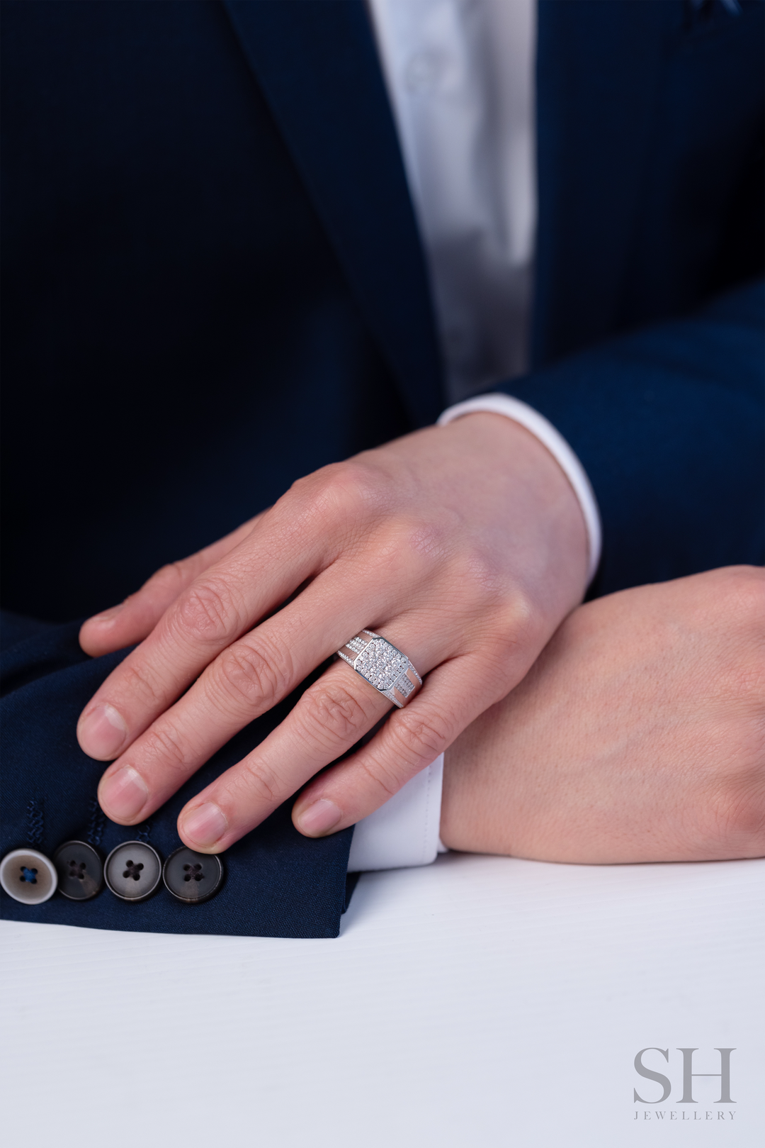 Heritage Men's Diamond Ring (10.8mm) - W1183