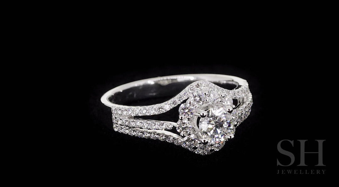 4-Claw halo with unique tri-band - W0062 (Lab Grown)