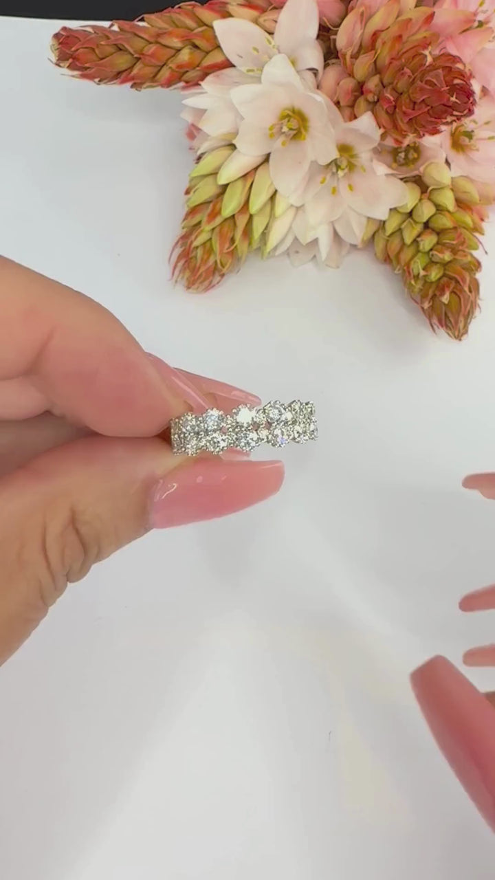 Clover Meadows Diamond Band (5.9mm) - W1132