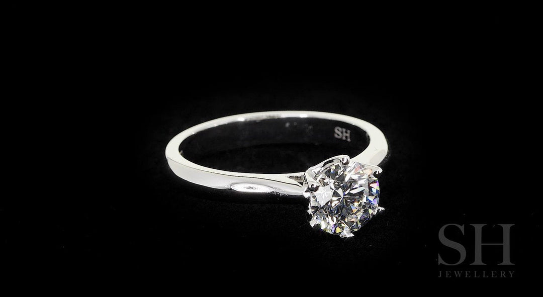 Webbed 6-Claw solitaire engagement ring - W0007 (Lab Grown)