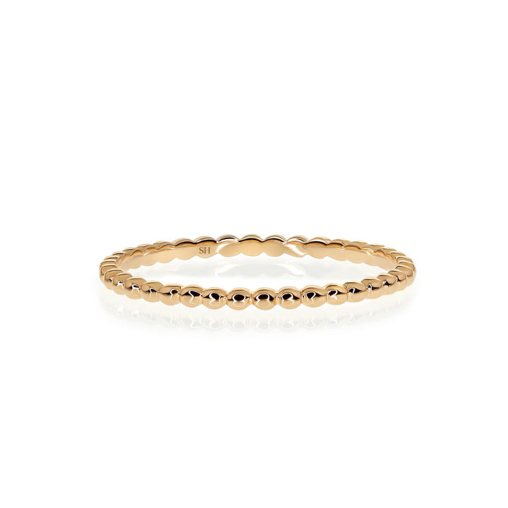 Pictured with 18k Yellow gold|thumb_caption: 18k Yellow Gold|thumb_group:1	