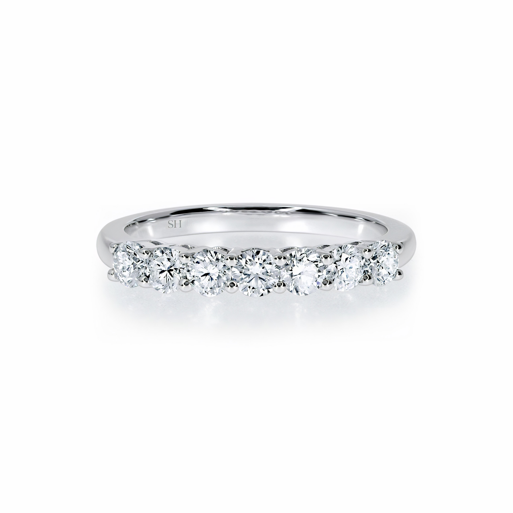Shared prong store diamond band