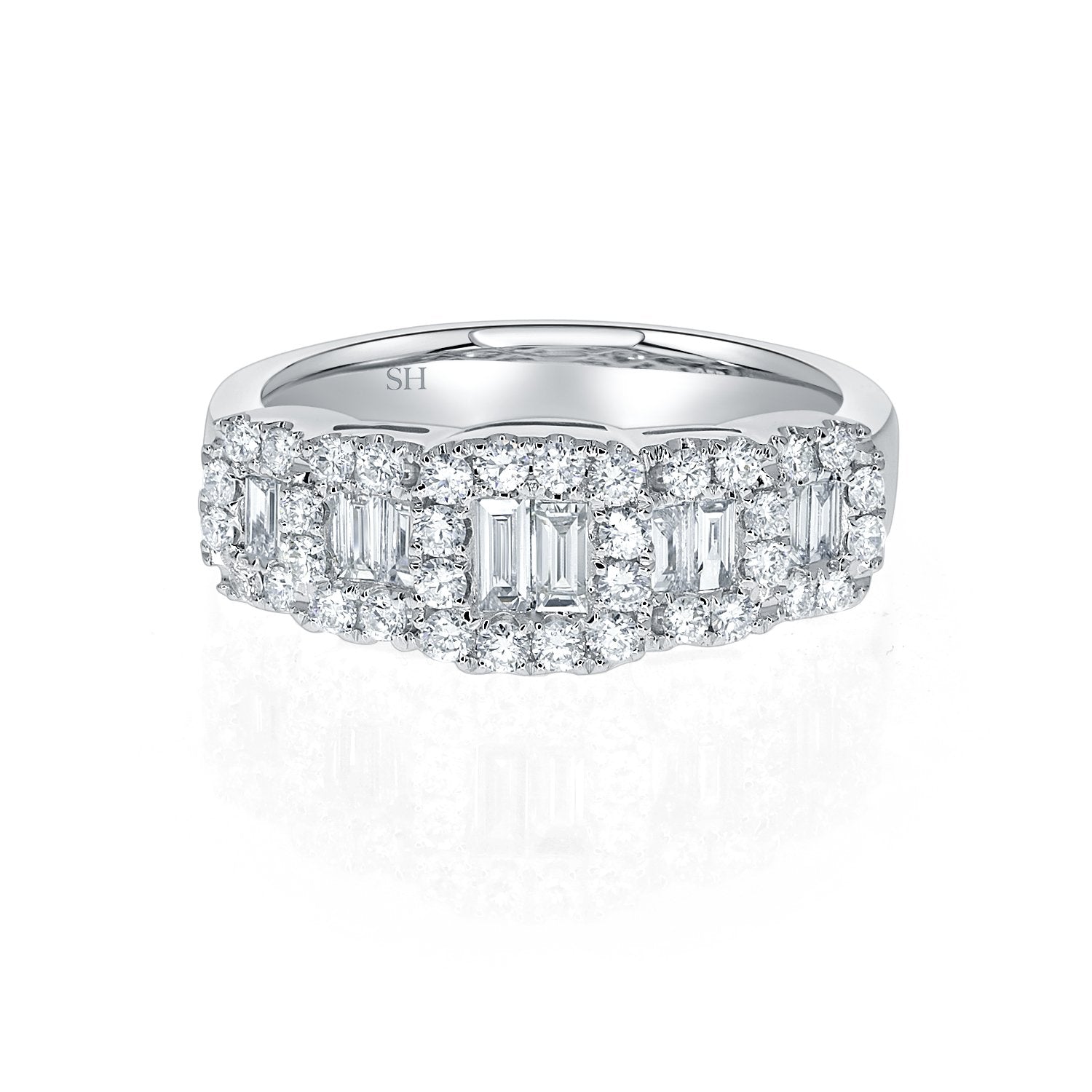 Baguette halo outlet ring