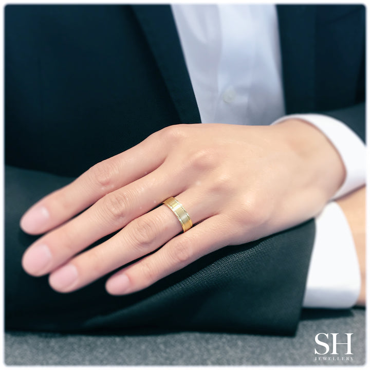 Men's Yellow Gold Wedding Band with Central Satin Finish (6mm) - W0112